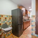 Сasa de vacaciones Casa Familiar Junto Al De La Encantada Con Zona De Juegos, Bbq Y Cine *