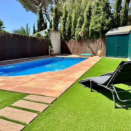 Casa Familiar Junto Al Lago Con Zona De Juegos, Cine Y Bbq