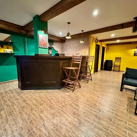 Casa Familiar Junto Al De La Encantada Con Zona De Juegos, Bbq Y Cine