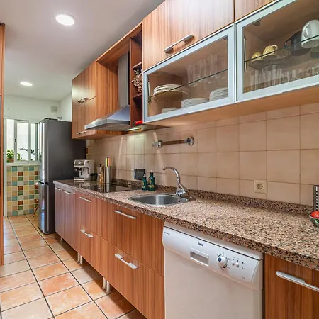 Сasa de vacaciones Casa Familiar Junto Al De La Encantada Con Zona De Juegos, Bbq Y Cine *