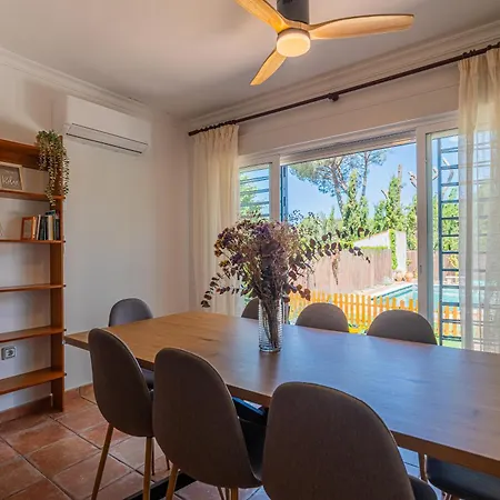 Casa Familiar Junto Al De La Encantada Con Zona De Juegos, Bbq Y Cine * Córdoba