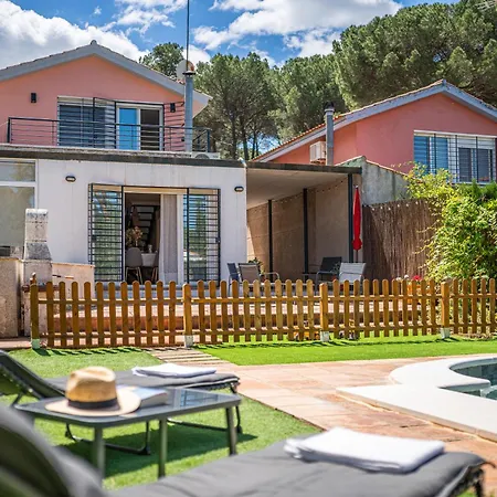 Casa Familiar Junto Al Con Zona De Juegos, Cine Y Bbq Vakantiehuis *