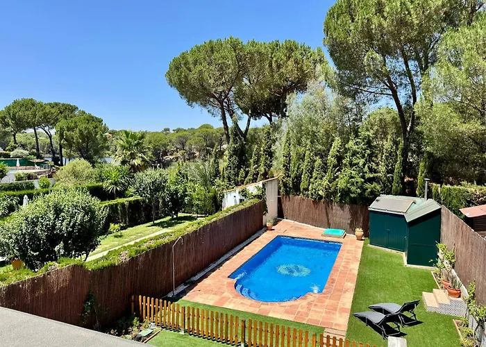 Casa Familiar Junto Al Lago Con Zona De Juegos, Cine Y Bbq *