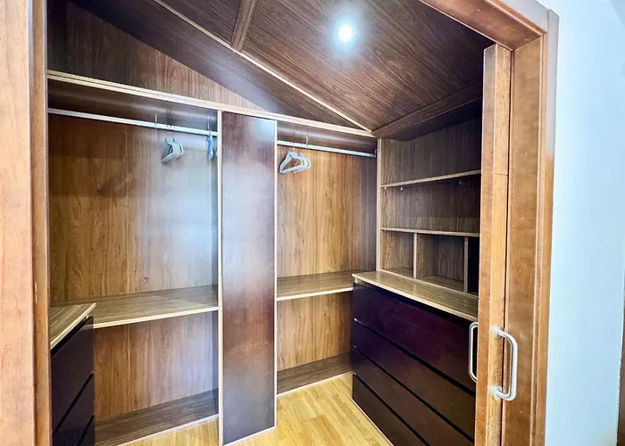 Nyaraló Casa Familiar Junto Al Lago Con Zona De Juegos, Cine Y Bbq Córdoba