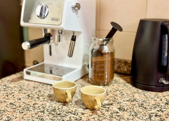 Casa Familiar Junto Al Lago Con Zona De Juegos, Cine Y Bbq