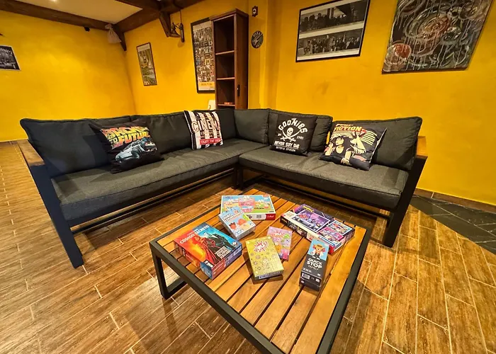 Casa Familiar Junto Al Con Zona De Juegos, Cine Y Bbq Semesterbostad