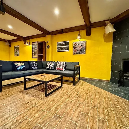 Casa Familiar Junto Al De La Encantada Con Zona De Juegos, Bbq Y Cine Ferienhaus *