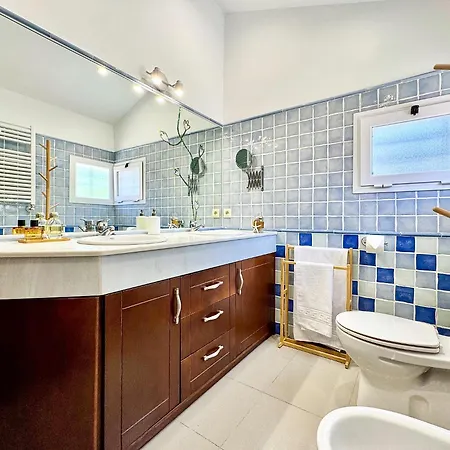 Ferienhaus Casa Familiar Junto Al De La Encantada Con Zona De Juegos, Bbq Y Cine Córdoba