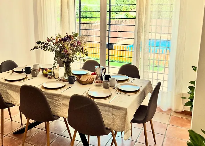 Casa Familiar Junto Al Con Zona De Juegos, Cine Y Bbq קורדובה